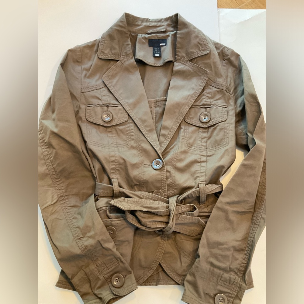 H&M Lightweight Brown Trench Coat Autumn